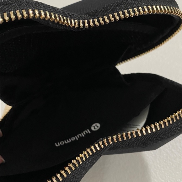 Lululemon - Heart Wristlet - NWT - Picture 6 of 9